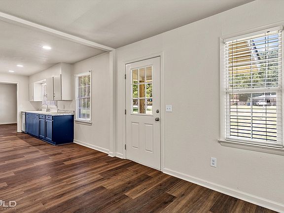 4th image of 6337 Garden Oaks Dr