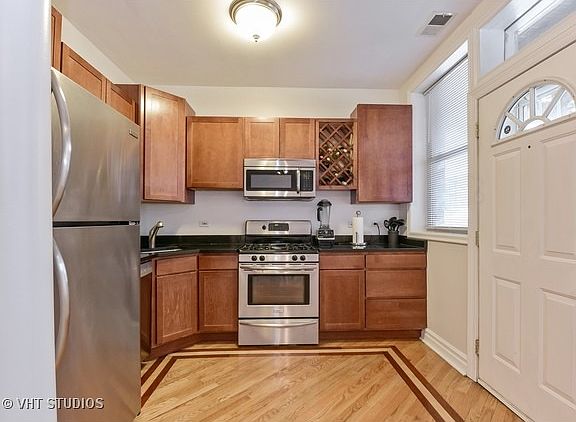 3rd image of 4904 S Forrestville Ave #1