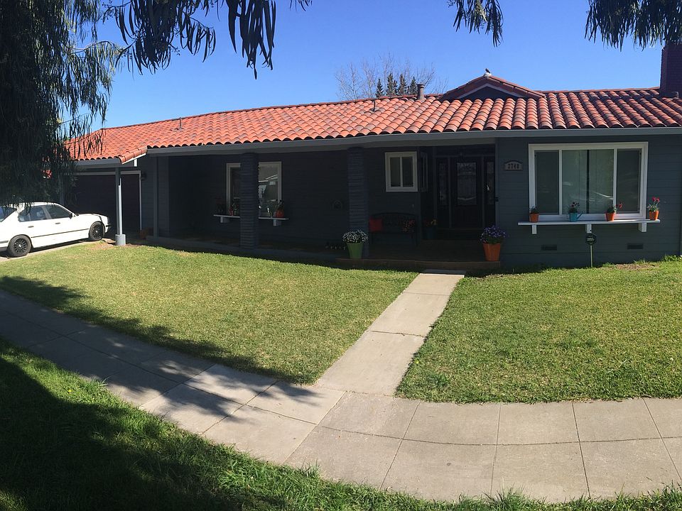 1st image of 2748 Flory Dr