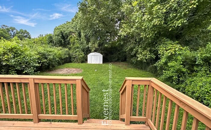 2311 Fairleigh St — Photo 22