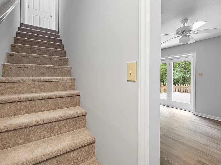 305 Old Fox Trl — Photo 21