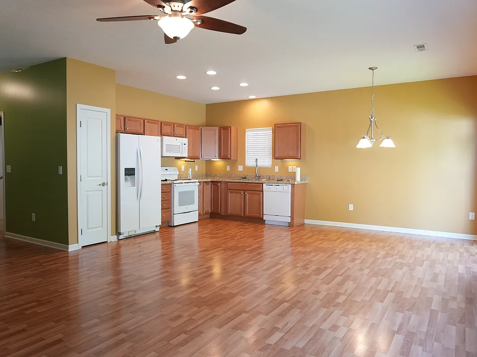 6258 Maple Glen Dr
