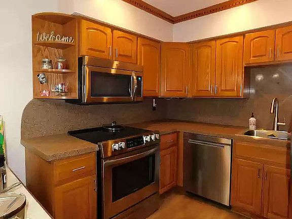 2nd image of 2501 26th St Unit 1-J