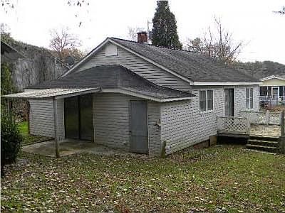 2nd image of 345 Hixson St
