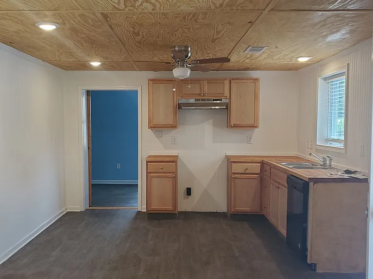 155 Circle Dr — Photo 4