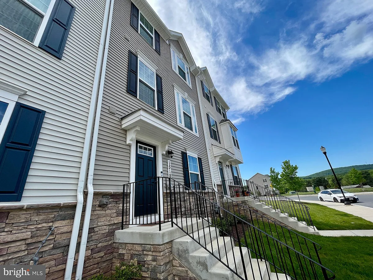 Building Photo - 1518 Wilmer Park Ln