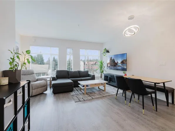 707 Treanor Ave #202, Langford, BC V9B 3R4