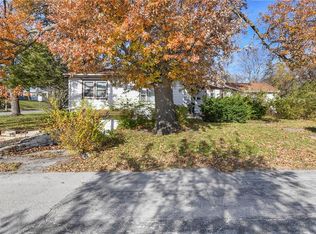 2204 E 74th St, Kansas City, MO 64132