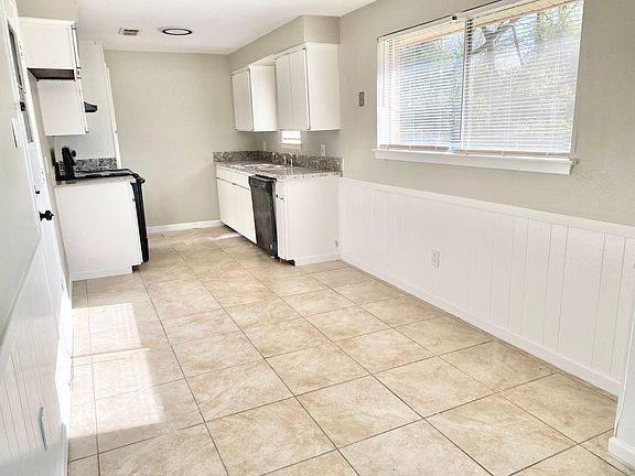 4th image of 1806 Avenue A