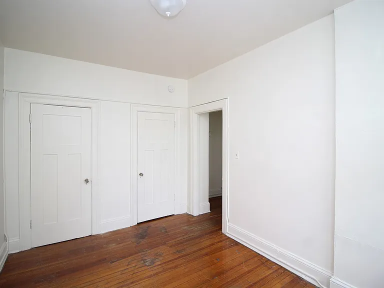 Avon Apartments — Photo 8