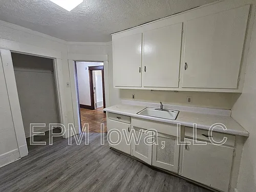120 1/2 Harrison St Photo 1