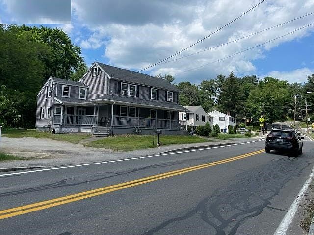 2nd image of 60-62 Montrose Ave