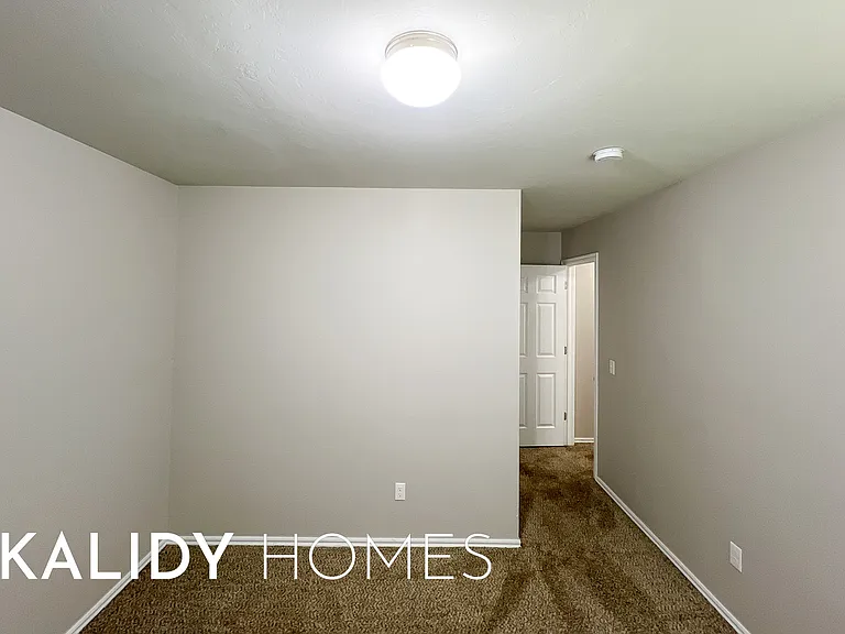 9317 NW 71st St — Photo 20