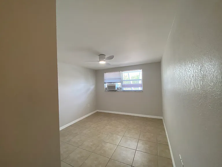 3415 Palm Dr #1 — Photo 32