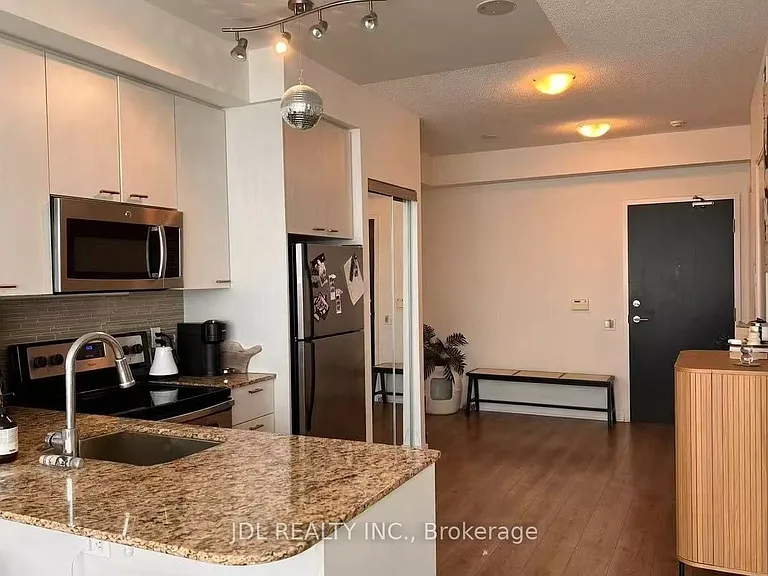 775 King St W #615 — Photo 3