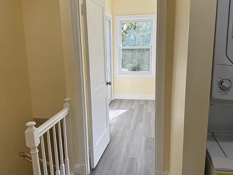 1820 C St NE #2 — Photo 4