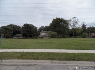 2004 W Laurel St, Springfield, IL 62704