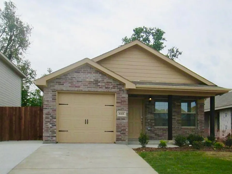 660 River Garden Dr