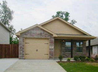 660 River Garden Dr, Fort Worth, TX 76114
