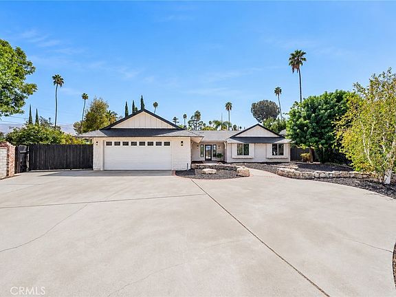2nd image of 1076 Los Altos Ct
