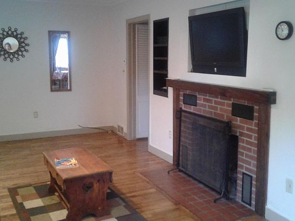 4th image of 53 Woodside Ave #1