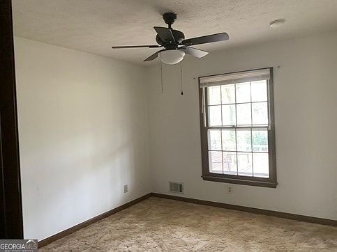4th image of 117 Russell Cir