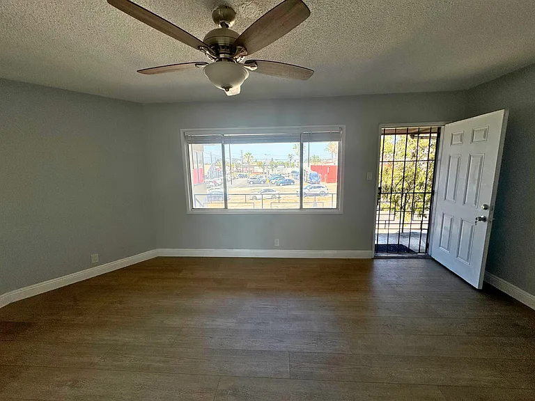 6710 S La Cienega Blvd #1 — Photo 5