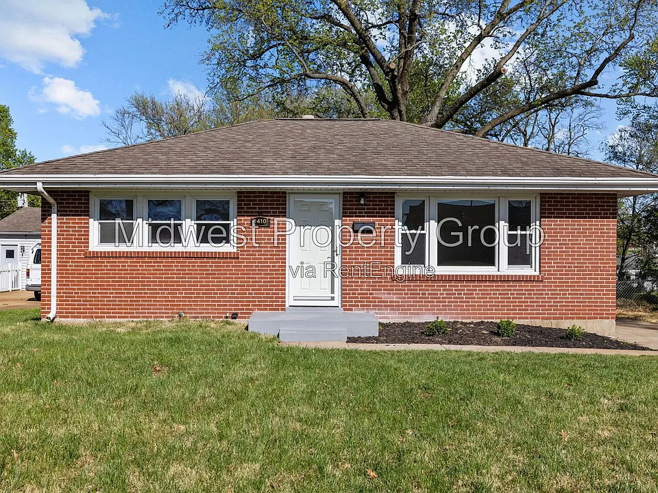 1410 Saint Bernadette Ln