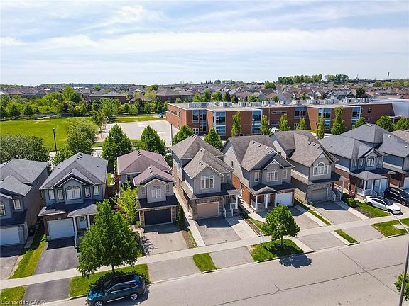 4th image of 357 Parkvale Dr