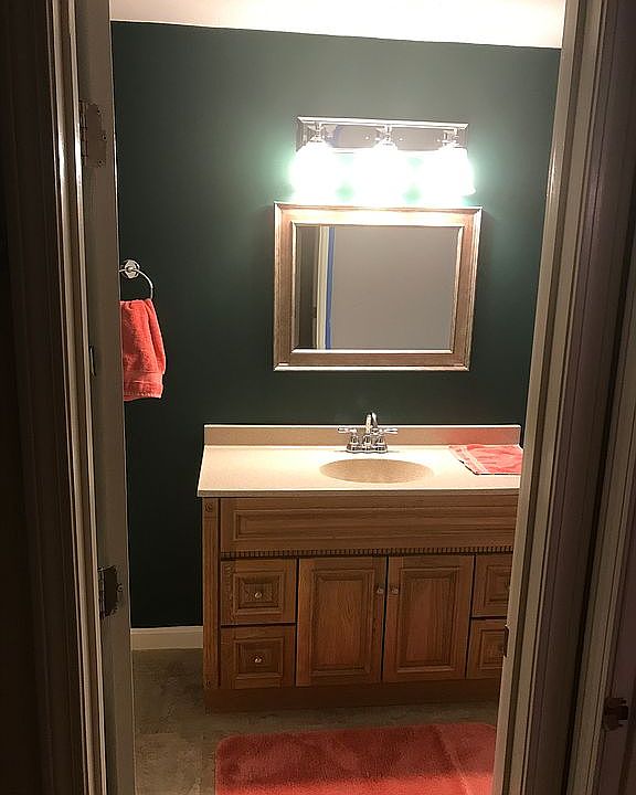 Upstairs bathroom full bath 