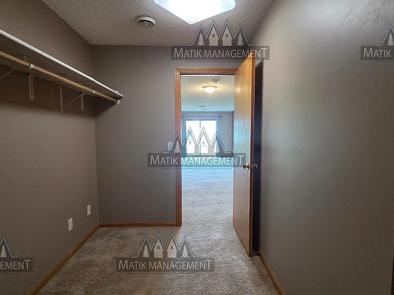 718 10th St SW — Photo 46
