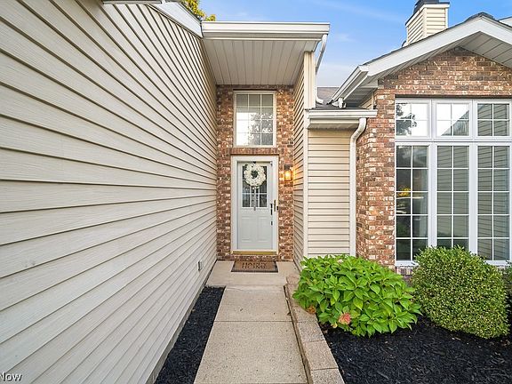 2nd image of 10663 Stapleton Dr