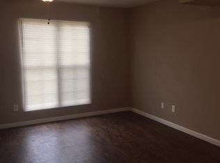 400 N Cedar Ave APT 32, Levelland, TX 79336