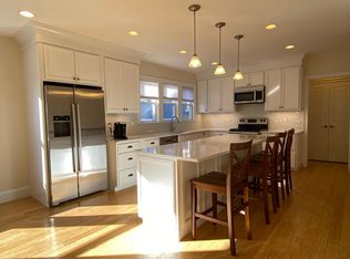 25 Russell St #1D, Brookline, MA 02446