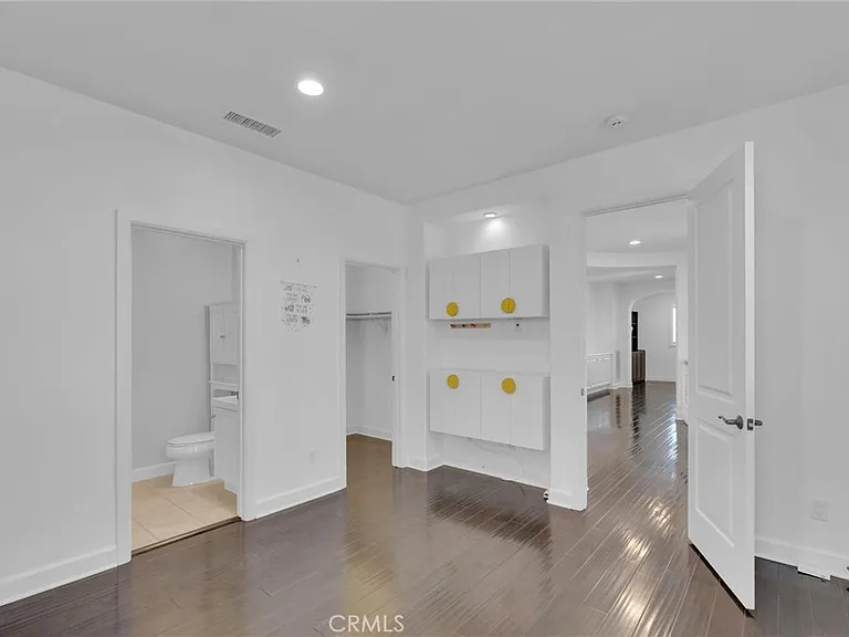 510 E Viewcrest Dr — Photo 47