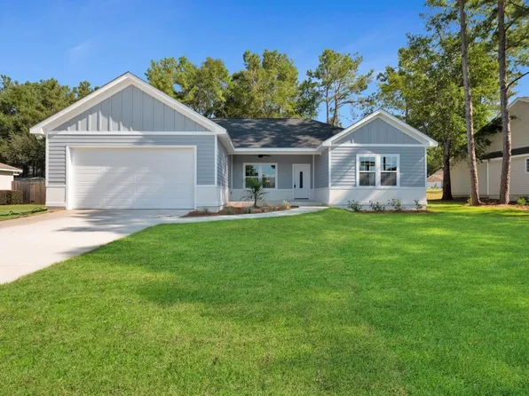 102 Loblolly Cir, Midway, FL 32343