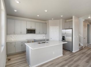 Silversage Plan, Buffalo Highlands: The Flora Collection, Commerce City, CO 80022