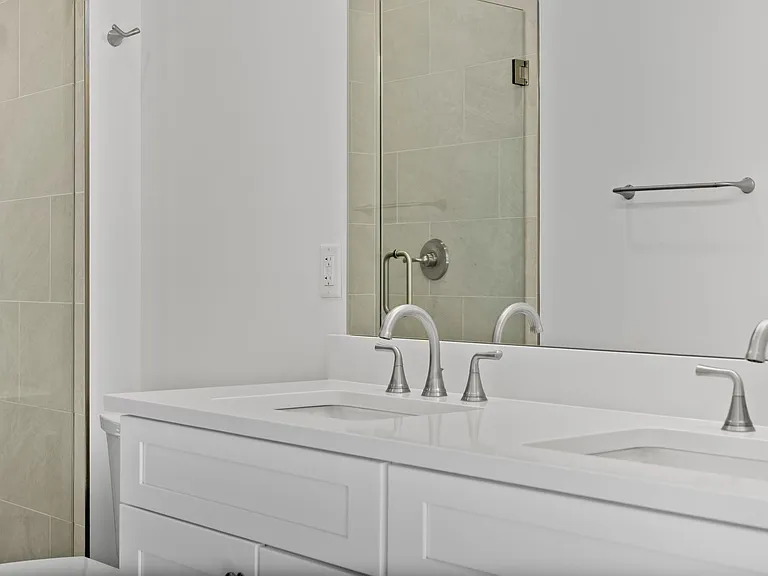 109 Collin Pl #4 — Photo 25
