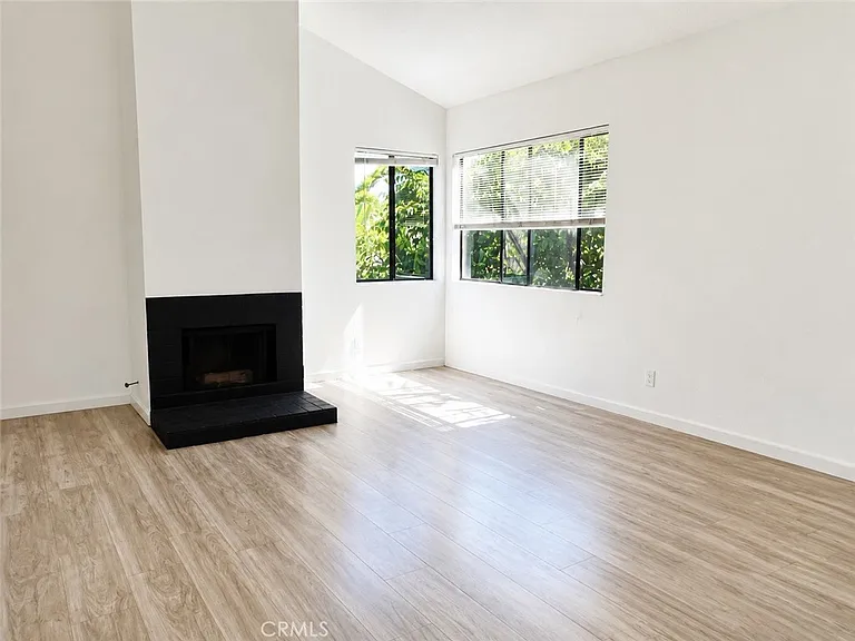 3209 Clay St — Photo 19