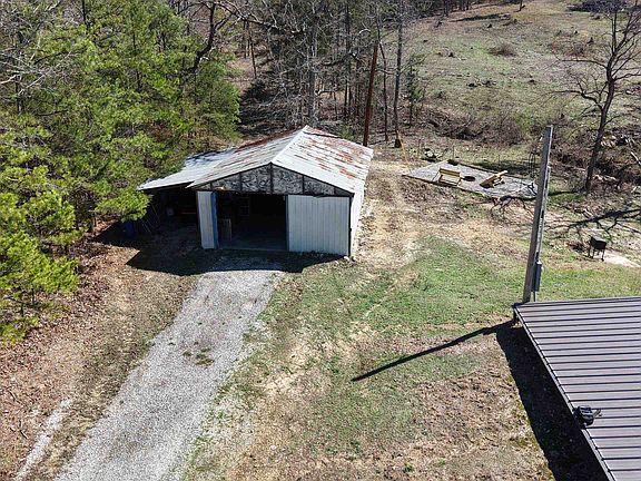 4th image of 298 Red Lamb Rd