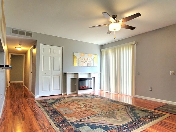 4th image of 23593 Stonehenge Blvd
