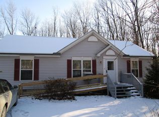 8785 Robinhood Dr, Kunkletown, PA 18058
