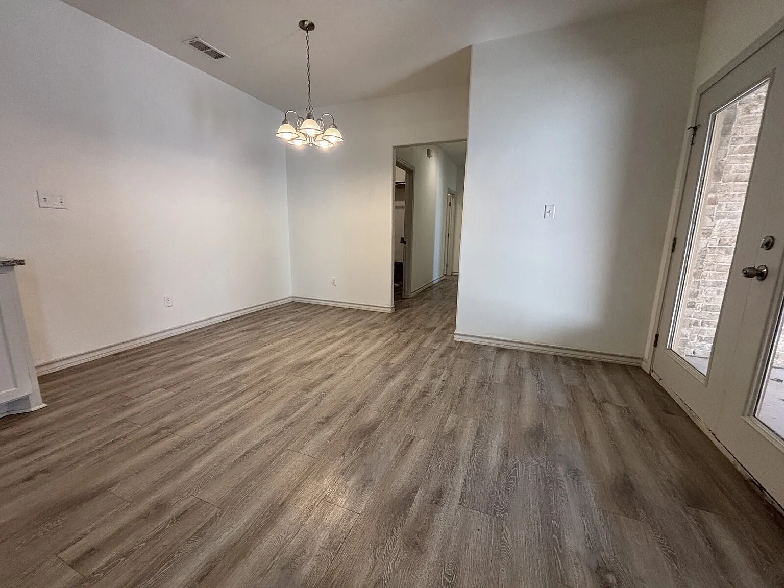 3 bed, 2.0 bath, 1543 sqft, $1,500 — Photo 4