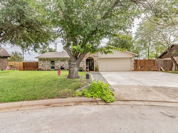 6169 Blue Spruce Cir, Haltom City, TX 76137