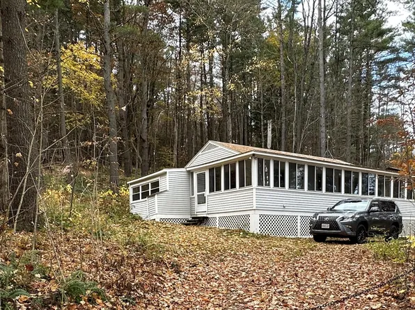 19 Lakeside Dr, Tyringham, MA 01264