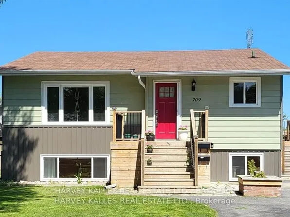 709 Annland St #Basement, Pickering, ON L1W 1A9
