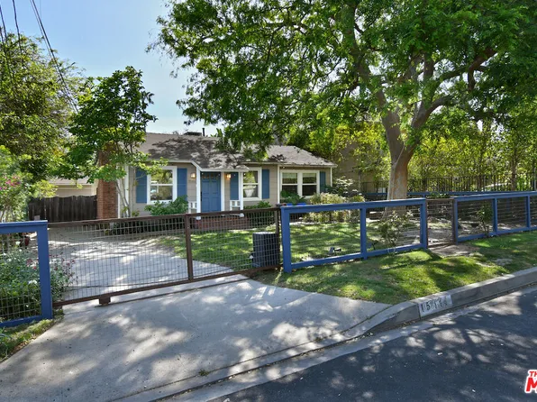 15114 Hesby St, Sherman Oaks, CA 91403