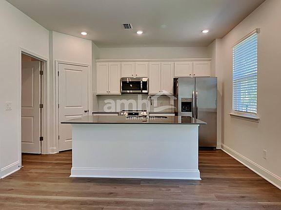 4th image of 169 Anthurium Dr