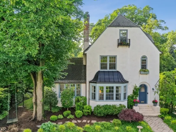 148 Christopher St, Montclair Twp., NJ 07042