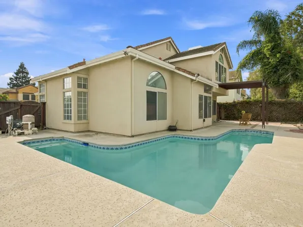 1850 Tahoe Cir, Tracy, CA 95376